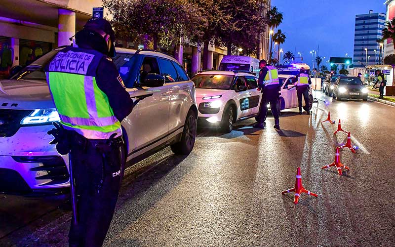 Llamamiento a los gaditanos al autoconfinamiento: “si no nos lo tomamos en serio, esto no va a acabar nunca y mucha gente morirá”