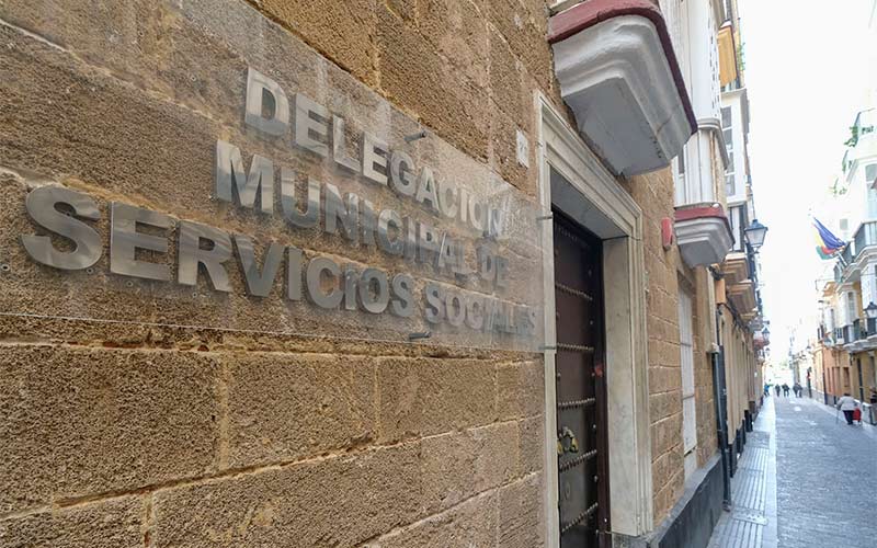 El Ayuntamiento de Cádiz tramita vía Asuntos Sociales 181 ayudas del alquiler para personas vulnerables, y la Junta concede apenas tres