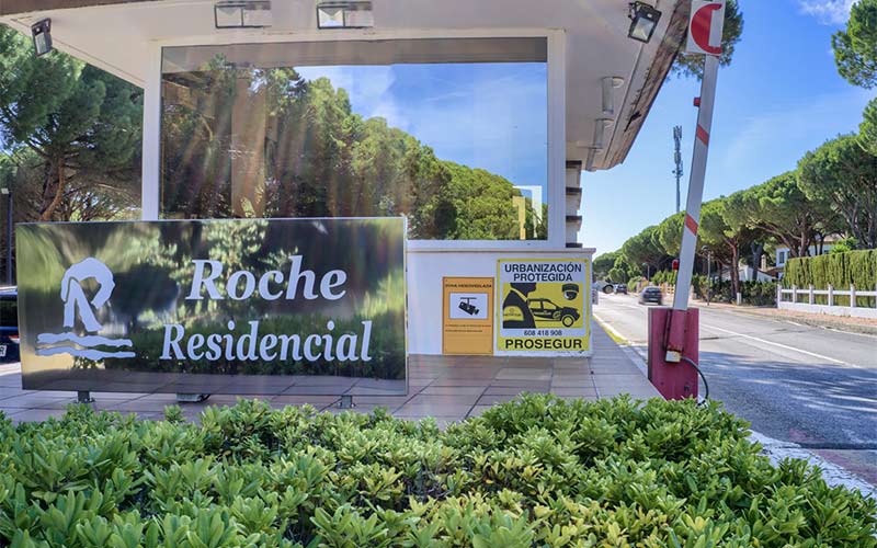 La urbanización de Roche “confía” en Eléctrica de Cádiz por ser “una empresa mayoritariamente pública cuyos beneficios se quedan aquí”