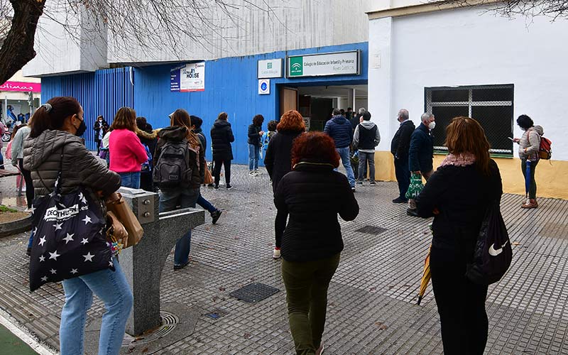 Clamor entre la comunidad educativa gaditana exigiendo el cierre temporal de las aulas: “con el descontrol del Covid-19, no queda otra”