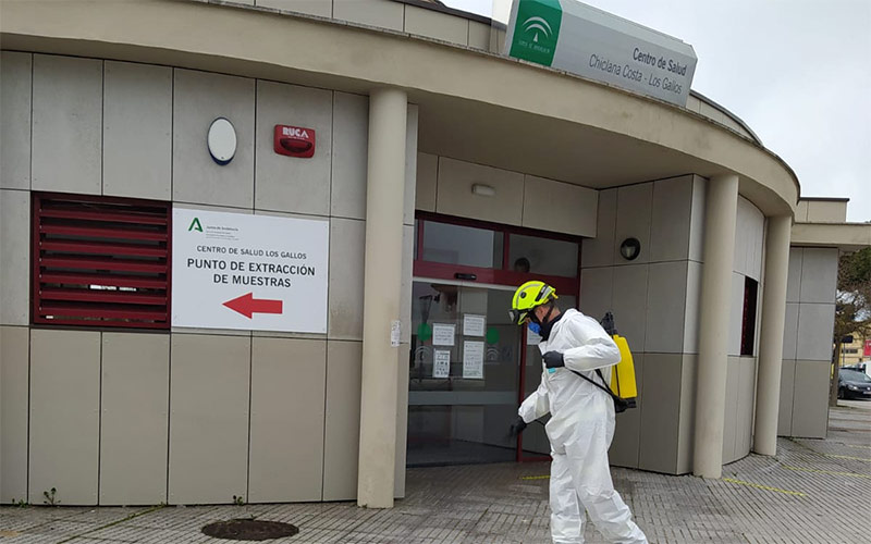 Chiclana debe cerrar comercios y bares, y Jerez y Rota los reabrirán