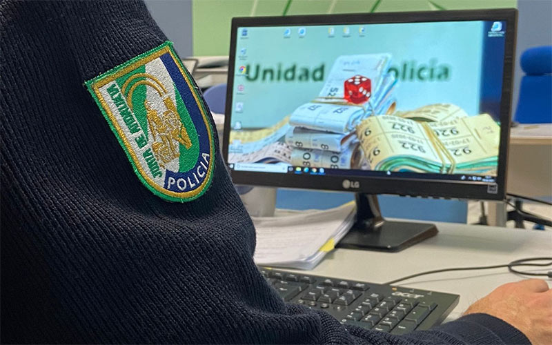 Cae una trama de juego ilegal vía facebook con un implicado en La Isla