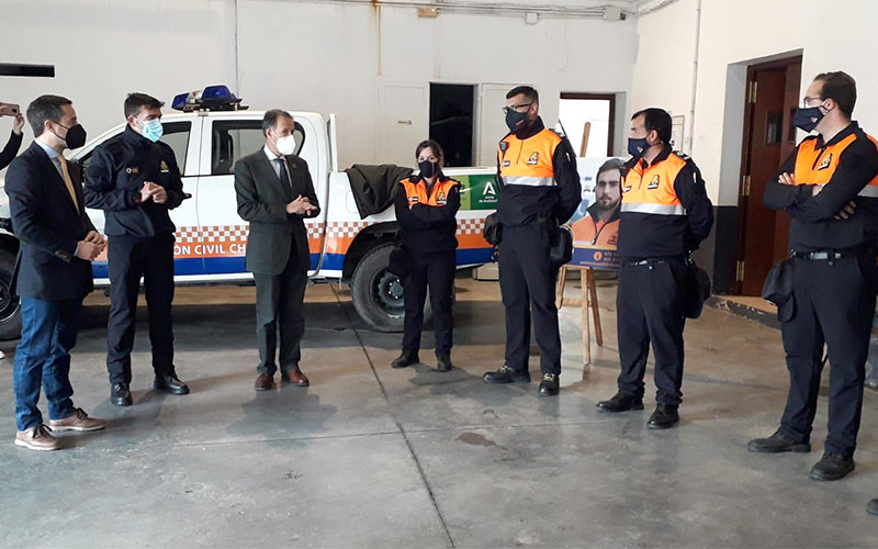 El servicio de Protección Civil en Chiclana, casi un año ya dedicado cada día a la pandemia, incorpora nuevos voluntarios