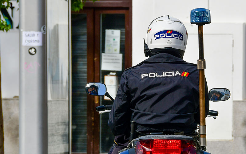 Detenido en la ciudad de Cádiz un agente inmobiliario por estafar en los contratos de compraventa de inmuebles