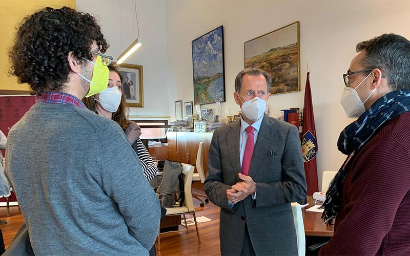 El plan de empleo extraordinario Covid-19 de la Diputación se inicia en Chiclana, donde posibilitará una treintena de contrataciones