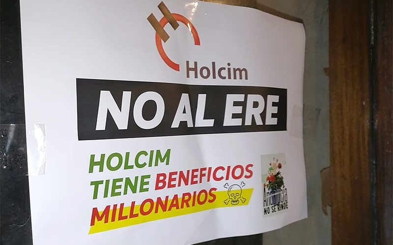 Huelga indefinida en Holcim en Jerez, mientras Ecologistas aclara que la incineración de basuras como alternativa al cierre es un “atentado”
