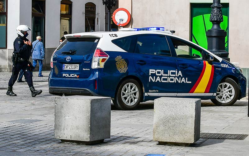 Una fiesta de erasmus en un apartamento turístico de Cádiz en plena pandemia acaba con un detenido por atentado contra la autoridad