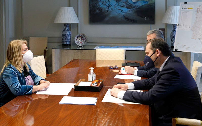 Mamen Sánchez expone su “modelo de ciudad” al ministro Ábalos