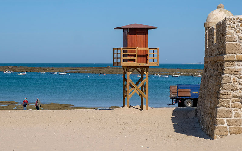 Las playas gaditanas se ‘montan’ de cara a su pretemporada