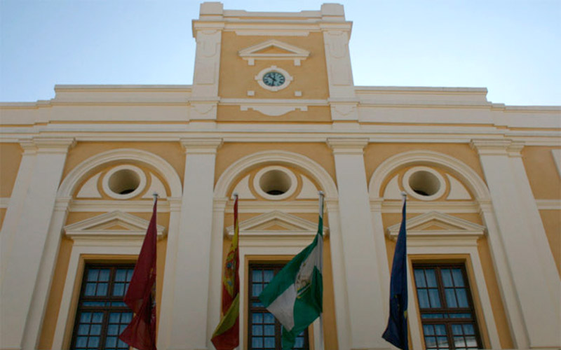 La Justicia obliga al Ayuntamiento de Chiclana a “regularizar” más de 30 plazas en “comisión de servicio” a raíz de la denuncia del CSIF