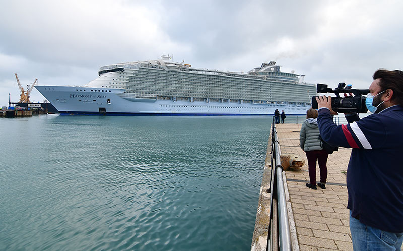 Cuatro cruceros de Royal Caribbean recalarán hasta julio en Navantia Cádiz, “su astillero de reparación de referencia”, para la puesta a punto