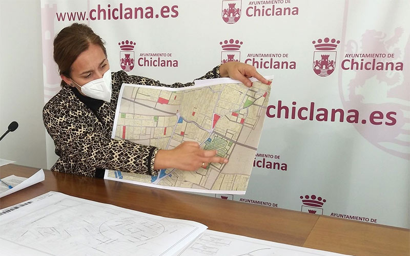 Paso definitivo para que 114 parcelas en Soto del Águila puedan engancharse a los servicios básicos de luz, agua y alcantarillado