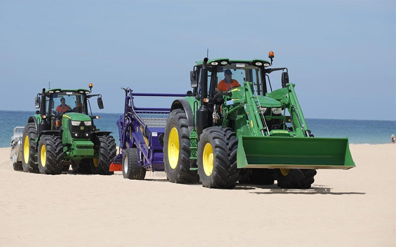 Nueva maquinaria para reforzar los trabajos de mantenimiento y limpieza de las playas de Rota