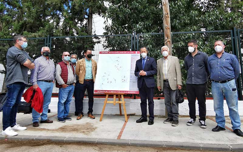Se dotará de alumbrado público a unos 30 kilómetros de caminos y callejones del diseminado chiclanero