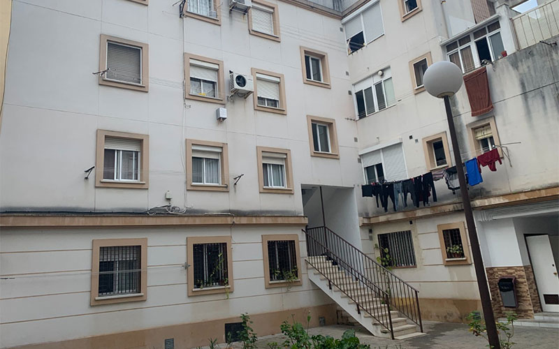 La Junta invierte 352.000 euros para hacer “más accesibles” dos de sus edificios de viviendas públicas en Santo Domingo y San Roque