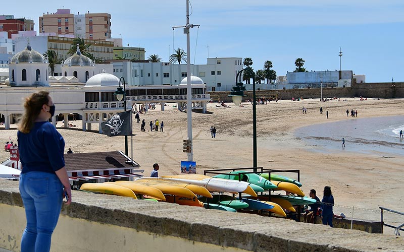 La bandera azul ‘distingue’ 17 playas de la Bahía; se cae La Muralla