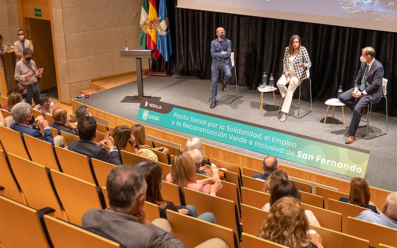 Ayuntamiento e Hidralia desean impulsar, junto a la sociedad civil, “una recuperación económica y social sostenible de San Fernando”