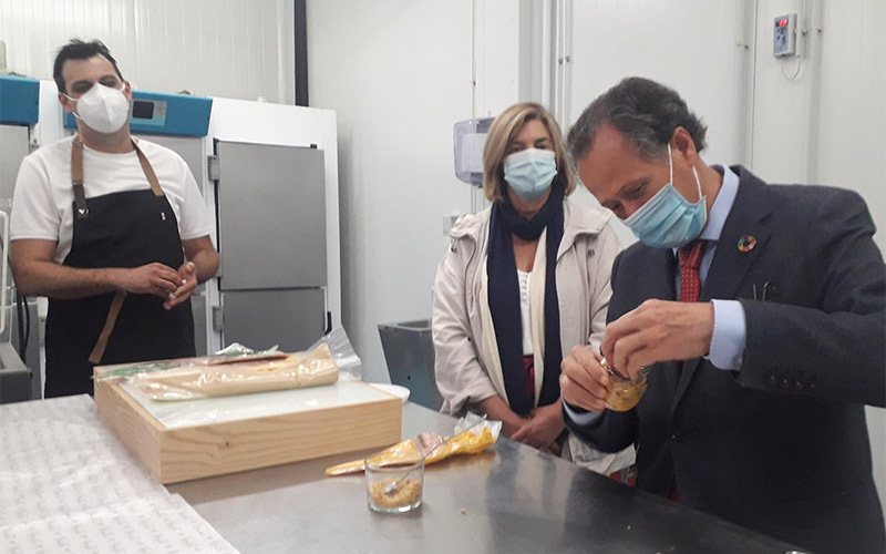 La primera fase del programa municipal de fomento del empleo “ayuda” a pymes chiclaneras a contratar a 63 parados temporalmente