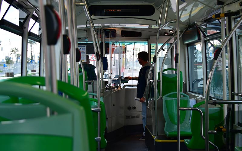 Once ayuntamientos gaditanos reciben 6 millones de ayuda estatal para compensar la caída de ingresos del autobús urbano por el Covid