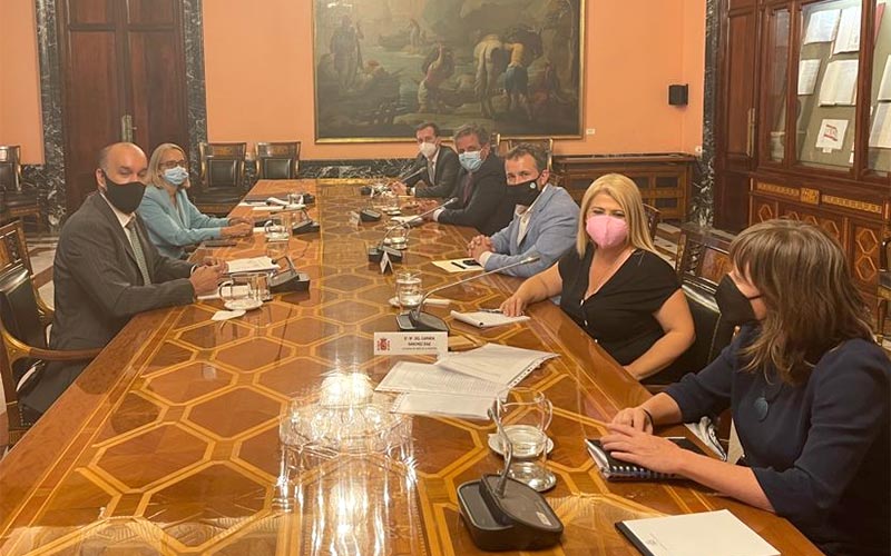Hacienda se compromete a “aliviar” a los ayuntamientos más endeudados, como el de Jerez, con próximas medidas específicas