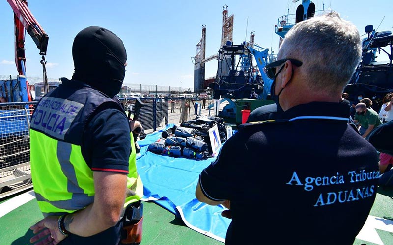 Cádiz ‘recibe’ a un velero con 1.000 kilos de cocaína a bordo; queda desarticulada una trama internacional de transporte de drogas