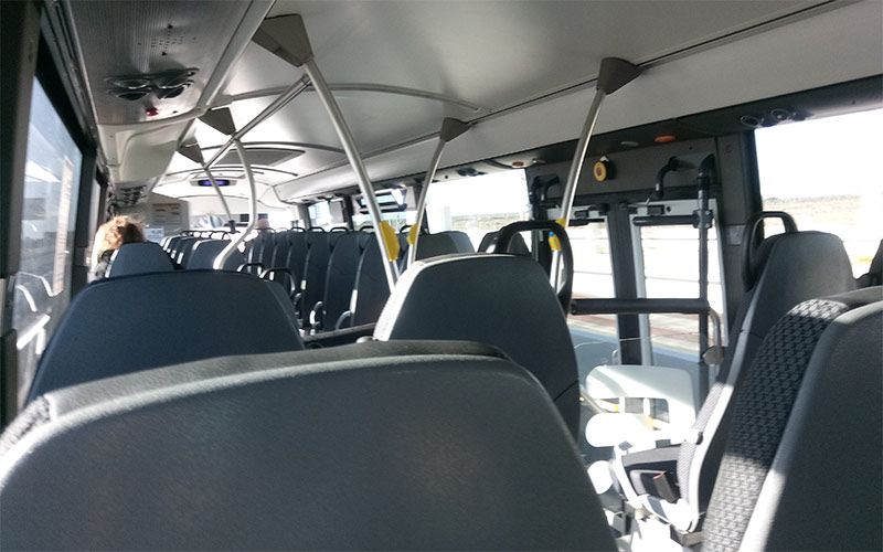 La Junta ‘acerca’ este verano al Jerez rural a la playa: activa un servicio de autobuses que sólo para en dos ELAs con alcaldes del PP