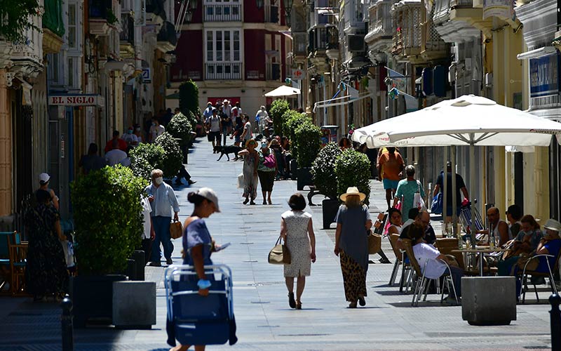 Una oficina de atención y captación de inversiones “acompañará” a toda persona interesada en instalar un negocio en la ciudad de Cádiz