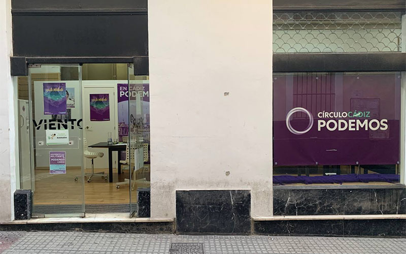 Podemos debe abandonar su sede en Cádiz y señala a “viejos compañeros de viaje, que no lo eran y que sí nos dieron un buen viaje”