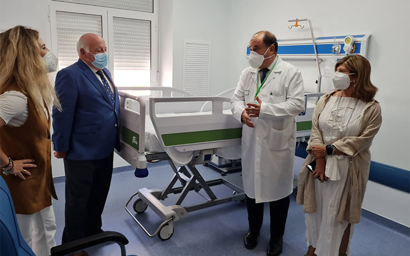 Reabre la planta del Hospital Puerta del Mar afectada por el fuego