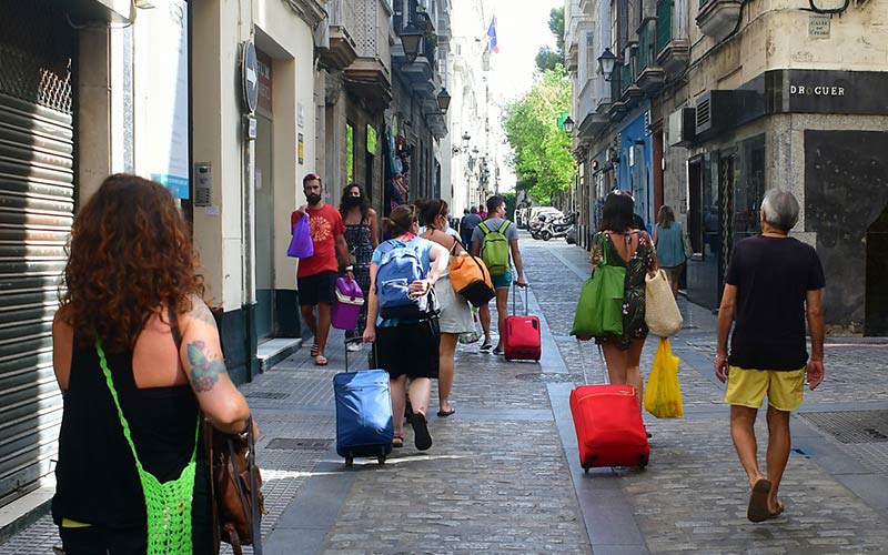 Cs cree “inoportuna y maximalista” la propuesta de Gobierno gaditano frente a la turistificación: “ven el turismo como un enemigo a batir”