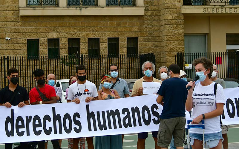 Exigen desde Cádiz la dimisión de Marlaska por las devoluciones de niños en Ceuta y “la vulneración sistemática de derechos humanos”