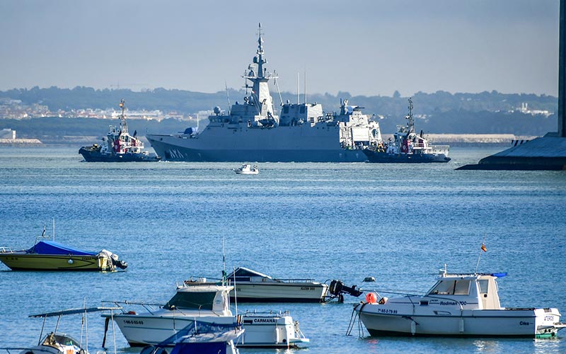 Inicia sus dos meses de pruebas de mar en aguas de la Bahía de Cádiz la primera corbeta para la Marina Saudí ‘salida’ del astillero isleño