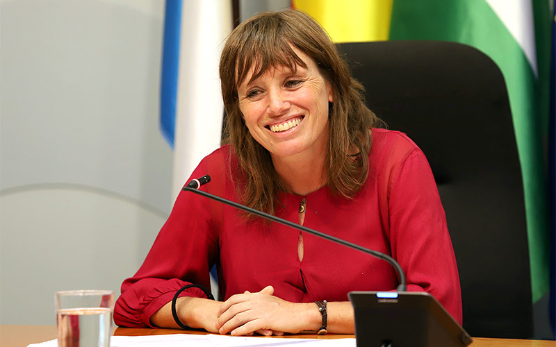 El Consistorio jerezano convoca oposiciones para cubrir hasta 71 plazas; los exámenes “no serán nunca antes de febrero de 2022”