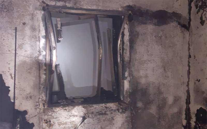 Incendio en una vivienda de Carlos III y rescate de su inquilina