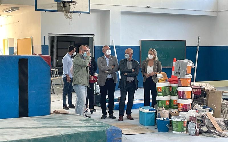 Más de 180.000 euros para adecentar el IES Pedro Muñoz Seca y arreglar al fin el muro del patio que presentaba riesgo de derrumbe