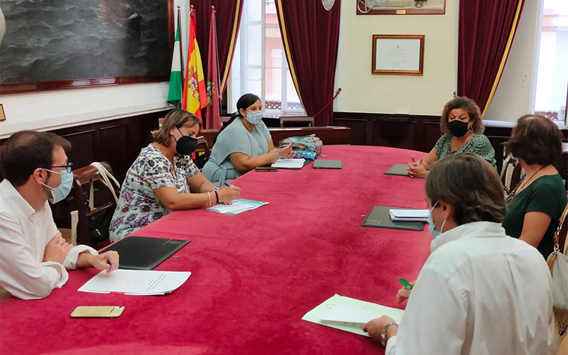 Alumnos del colegio público Adolfo de Castro participarán en un proyecto piloto de mindfulness contra la obesidad infantil