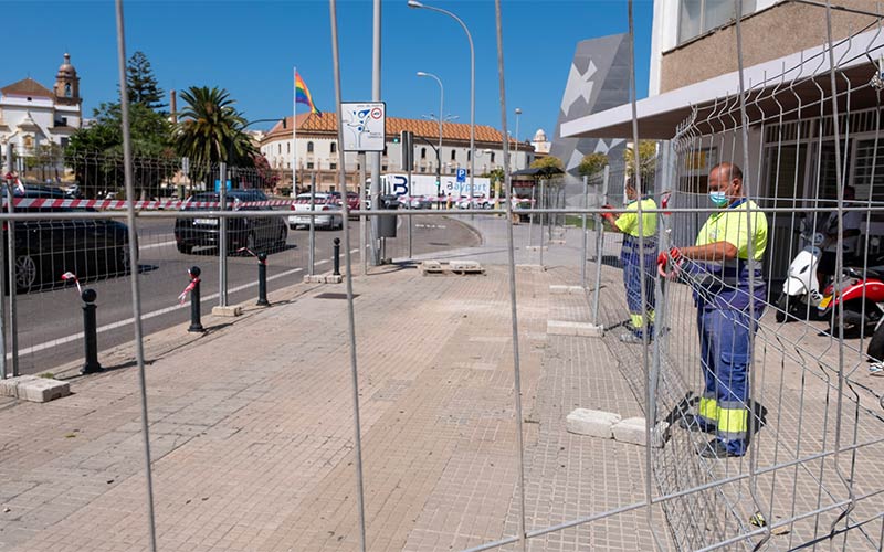 La obra del tramo de carril bici junto a la Casa del Mar se reanudará a finales de mes una vez que actúe en la zona Eléctrica de Cádiz