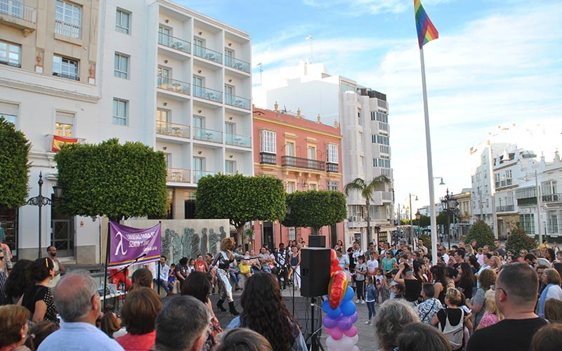 Lambda insta al Gobierno isleño a que empiece a trabajar en materia LGBTIQ “por el bien de nuestro colectivo y la sociedad en general”