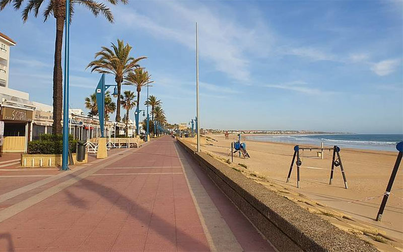 Servicios mínimos más allá de temporada en las playas chiclaneras
