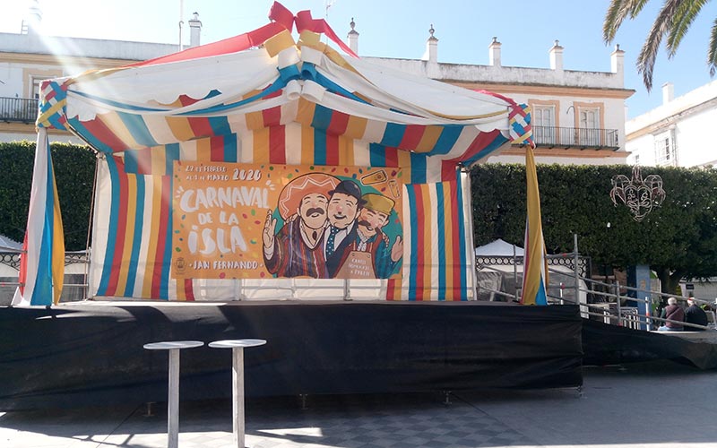 La Isla mantiene su carnaval en febrero; y su alcaldesa regaña a Cádiz por el aplazamiento ya que “nos transciende y afecta” a toda la Bahía