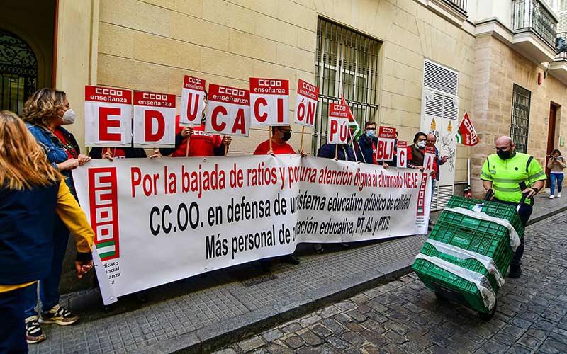 Denuncian la falta de orientadores en colegios e institutos gaditanos