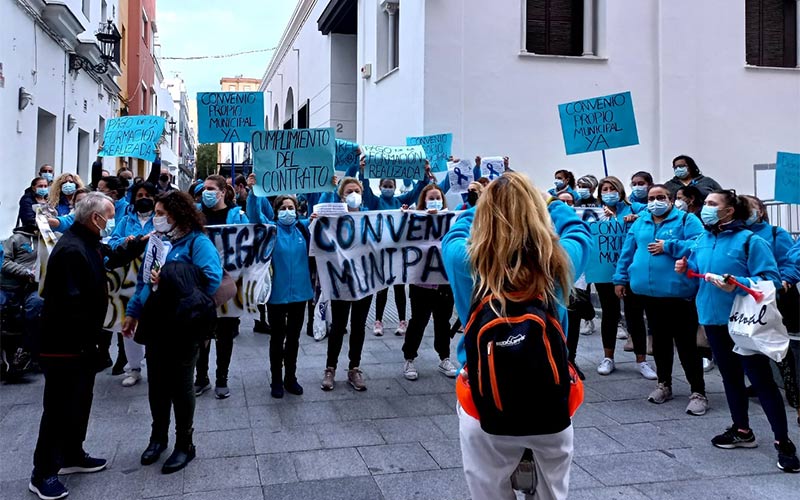 La plantilla del servicio de ayuda a domicilio en San Fernando espera “explicaciones convincentes” de Cavada sobre la gestión del contrato