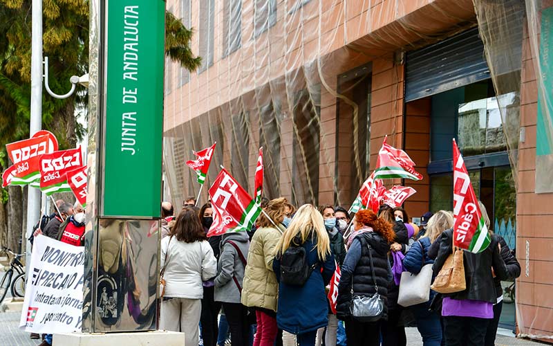 Más del 35% de las monitoras escolares de colegios gaditanos sufre “explotación laboral en pleno siglo XXI” por parte de la consejería