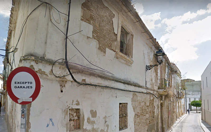Adjudicada por 51.000 euros la finca histórica de Juana de Dios Lacoste 12, la quinta venta forzosa en el centro de Jerez por abandono