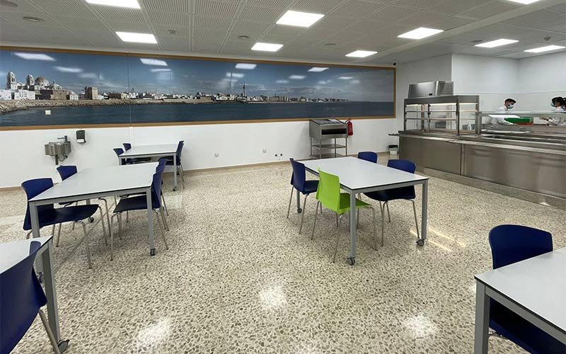 Profesionales del Puerta del Mar estrenan su demandado comedor