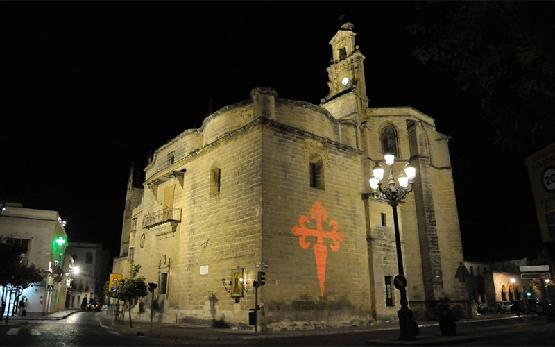 Y la luz se hizo… sobre la jerezana iglesia de Santiago