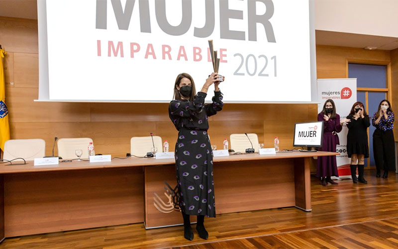 El premio #MujerImparable Gaditana 2021 reconoce la carrera científica y académica de la catedrática de la UCA Laura Martín