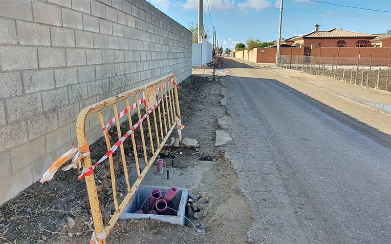 Hasta 400 farolas para 12 kilómetros de caminos del diseminado