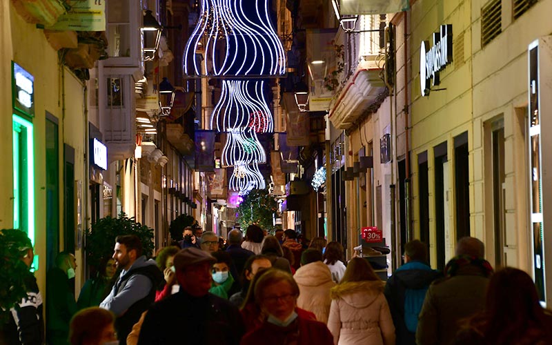 El comercio del centro de Cádiz cierra una Navidad “agridulce”, con quejas por el aparcamiento, las luces, los manteros y la programación