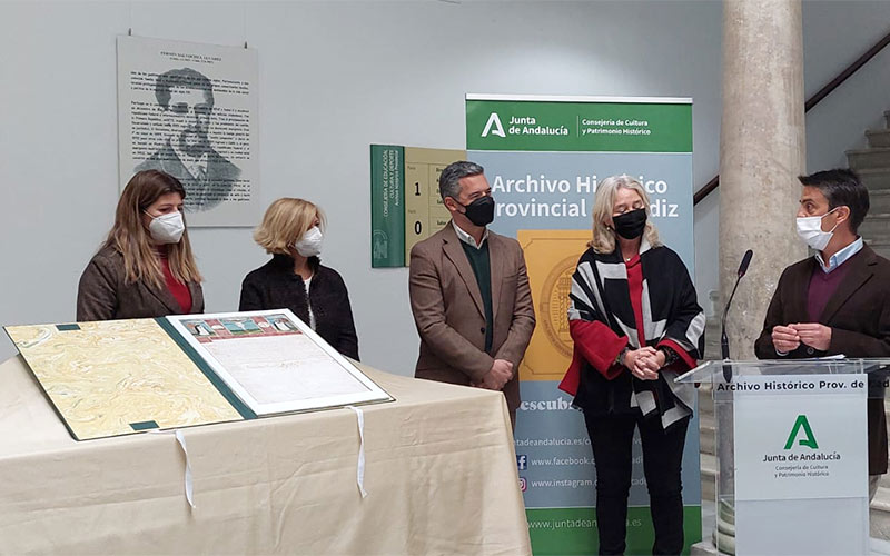El pergamino del Santo Oficio fechado en 1643 ‘vuelve’ a Rota una vez restaurado y digitalizado por el Archivo Histórico Provincial de Cádiz